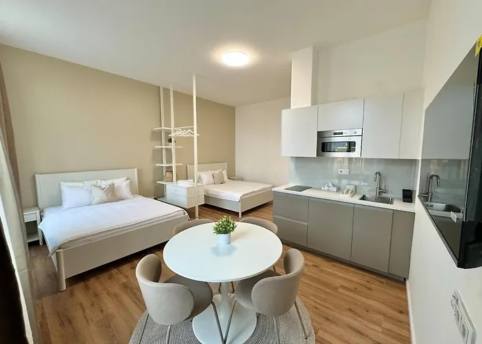 Cozy & Charmimg 2-Bed Apartment In Heart Of Prague