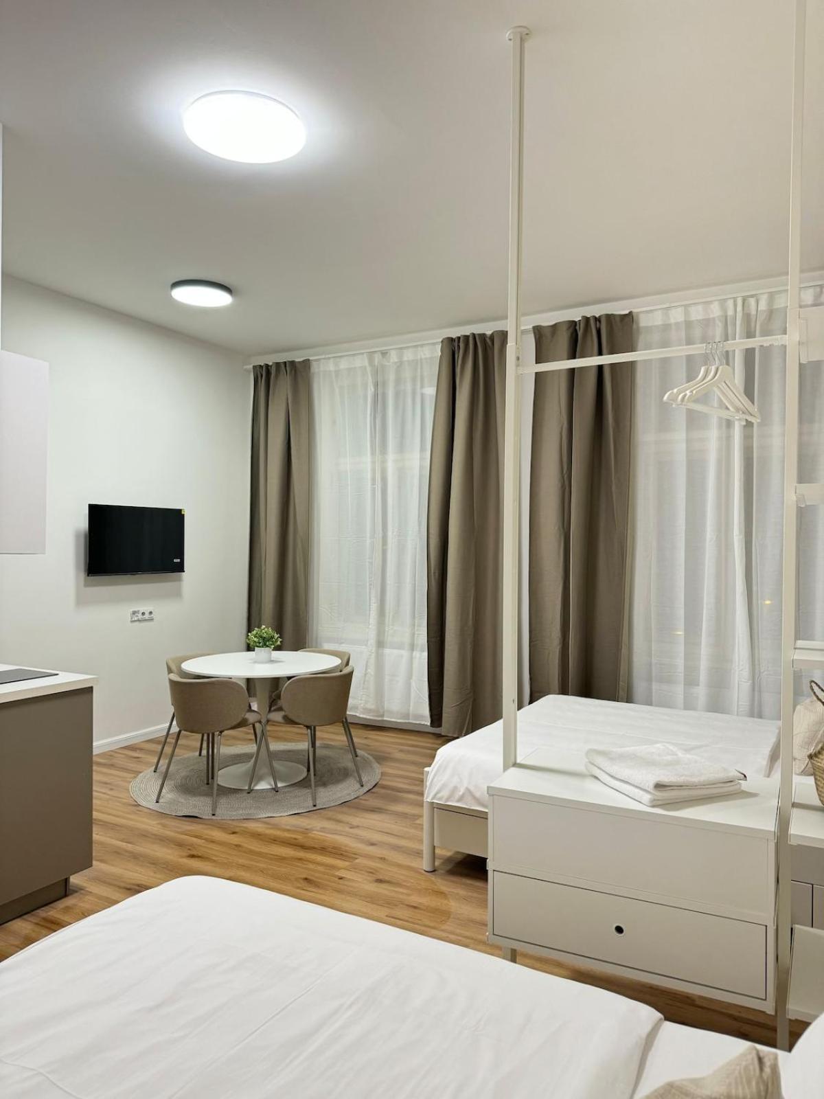 Cozy & Charmimg 2-bed In Heart Of